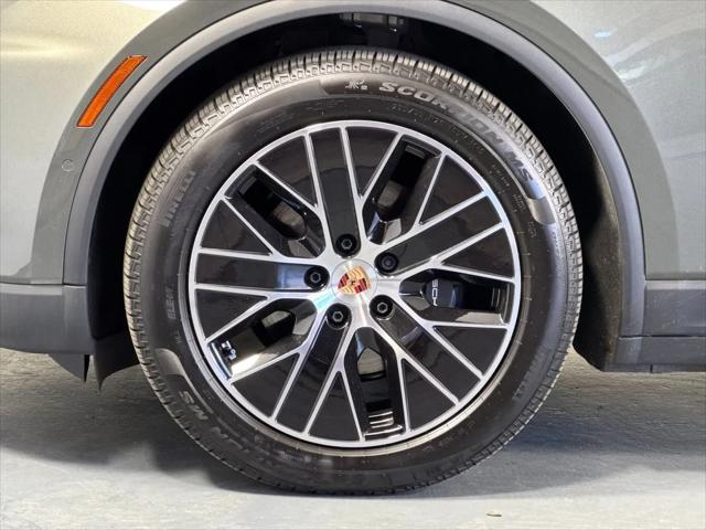 2025 Porsche Macan Electric 4