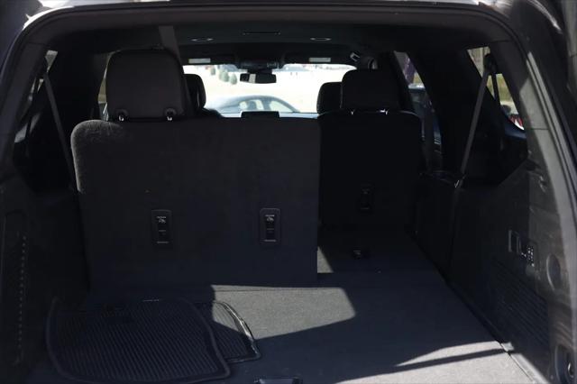 2023 Chevrolet Suburban 4WD Premier
