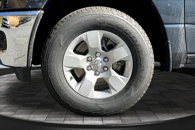 2026 Ram 1500 Tradesman Crew Cab 4x4 5'7" Box