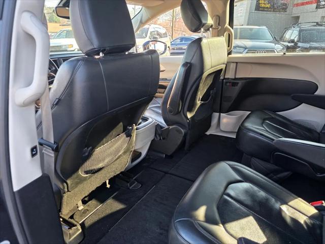 2020 Chrysler Pacifica Touring L