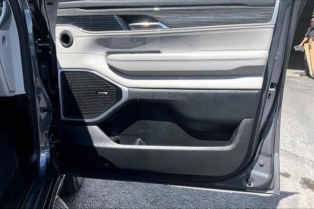2022 Jeep Wagoneer Series III 4x2