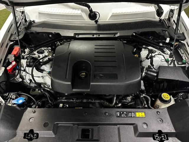 2024 Land Rover Defender 90 P400 X-Dynamic SE