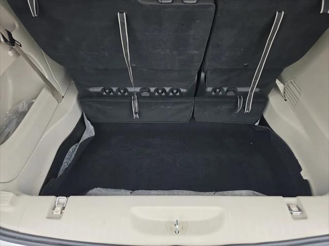2024 Chrysler Voyager LX