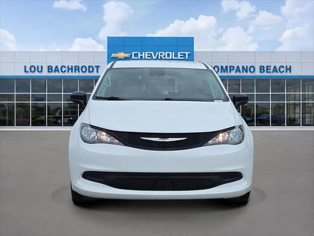2024 Chrysler Voyager LX