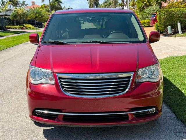 2016 Chrysler Town & Country Touring