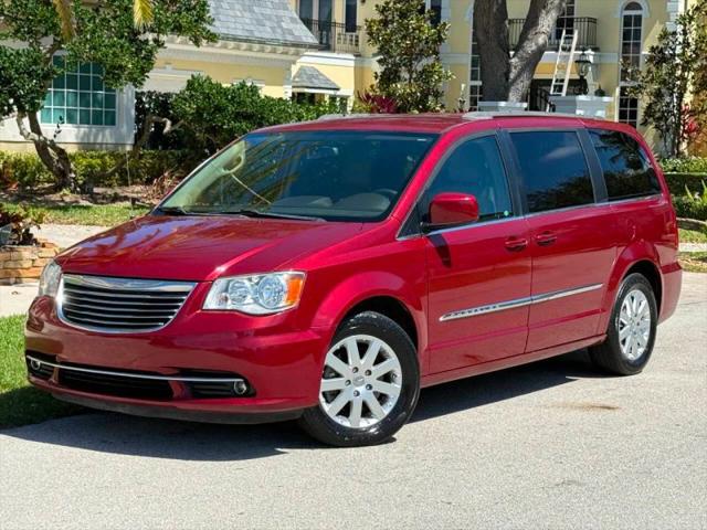 2016 Chrysler Town & Country Touring