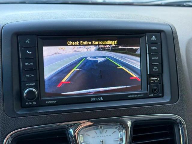 2016 Chrysler Town & Country Touring