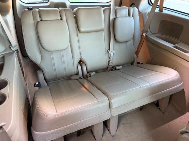 2016 Chrysler Town & Country Touring