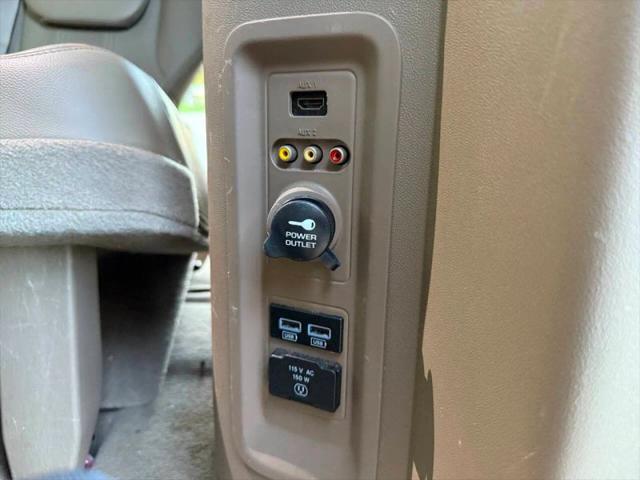 2016 Chrysler Town & Country Touring