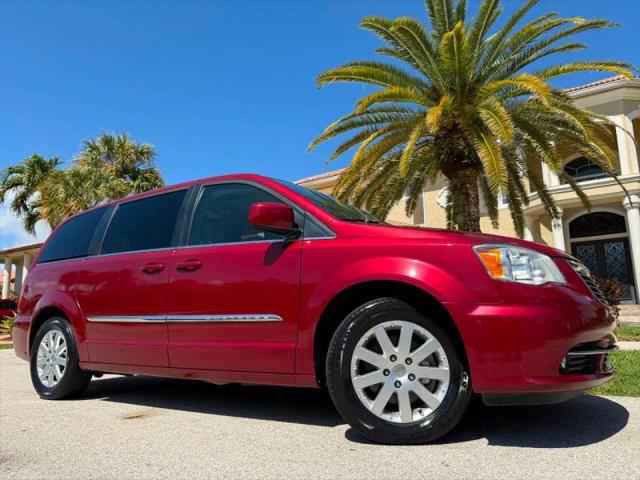 2016 Chrysler Town & Country Touring