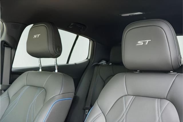 2026 Buick NV Sport Touring FWD