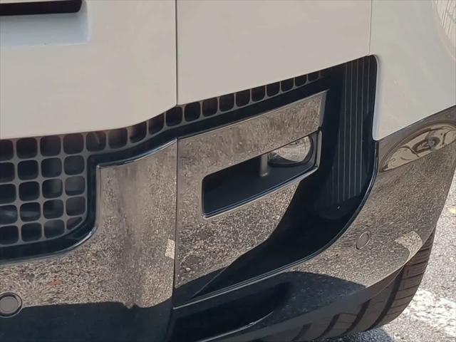 2026 Land Rover Defender P500 V8