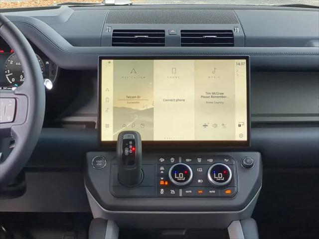 2026 Land Rover Defender P500 V8