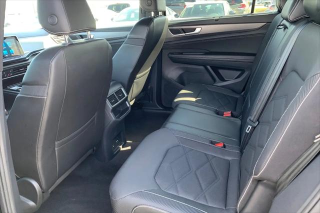 2024 Volkswagen Atlas Cross Sport 2.0T SE w/Technology