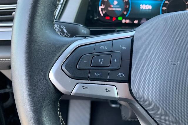 2024 Volkswagen Atlas Cross Sport 2.0T SE w/Technology