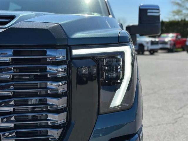 2026 GMC Sierra 2500HD Crew Cab, Standard Bed, Denali Ultimate, 4WD