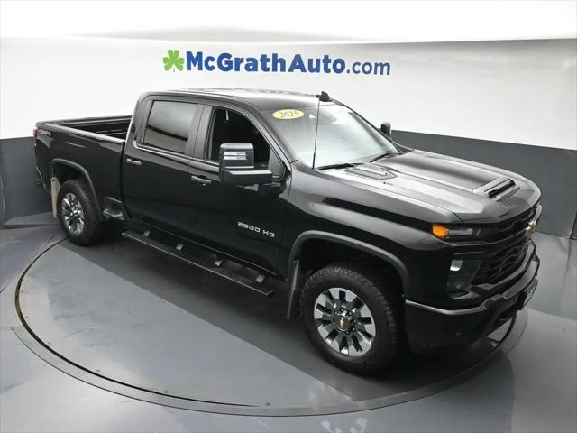2025 Chevrolet Silverado 2500HD 4WD Crew Cab Standard Bed Custom