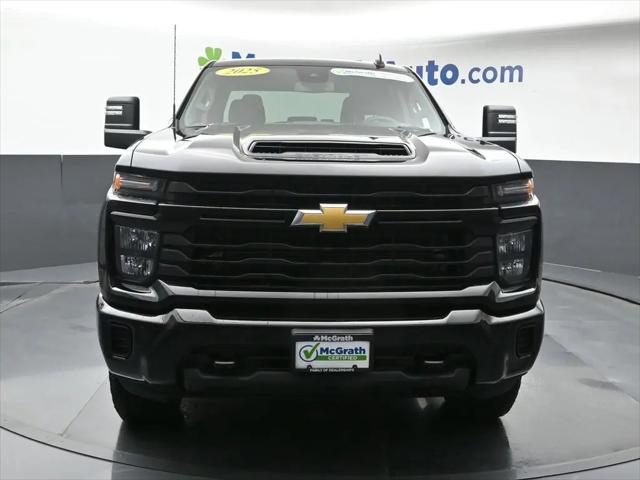 2025 Chevrolet Silverado 2500HD 4WD Crew Cab Standard Bed Custom