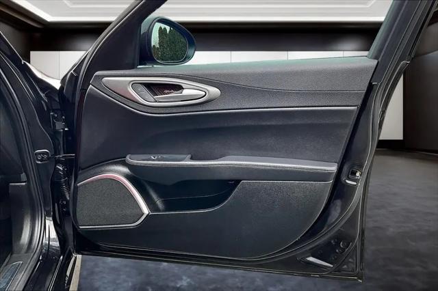 2023 Alfa Romeo Giulia Veloce RWD