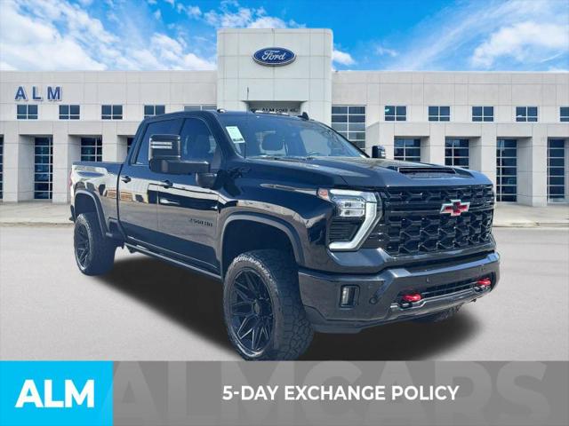 2025 Chevrolet Silverado 2500HD Crew Cab, Standard Bed, ZR2, 4WD