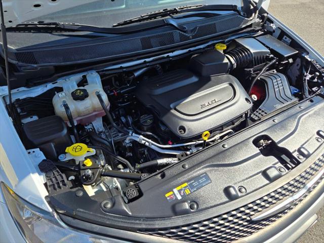 2022 Chrysler Voyager LX