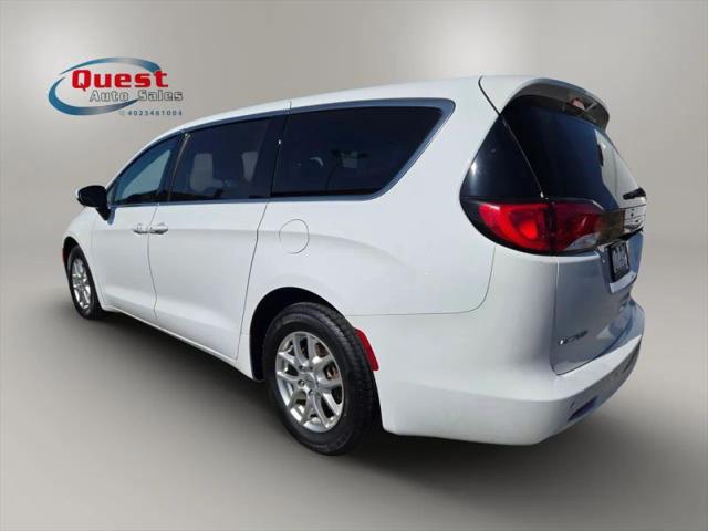 2022 Chrysler Voyager LX