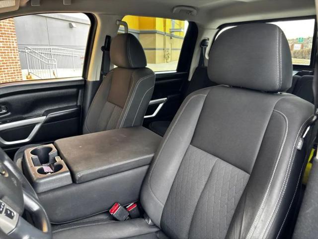2019 Nissan Titan SV