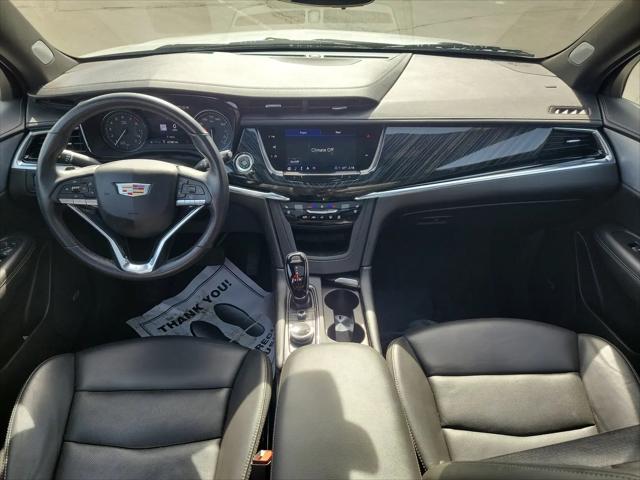 2023 Cadillac XT6 AWD Premium Luxury