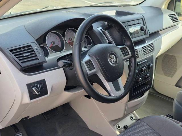 2014 Volkswagen Routan S