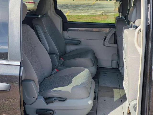 2014 Volkswagen Routan S