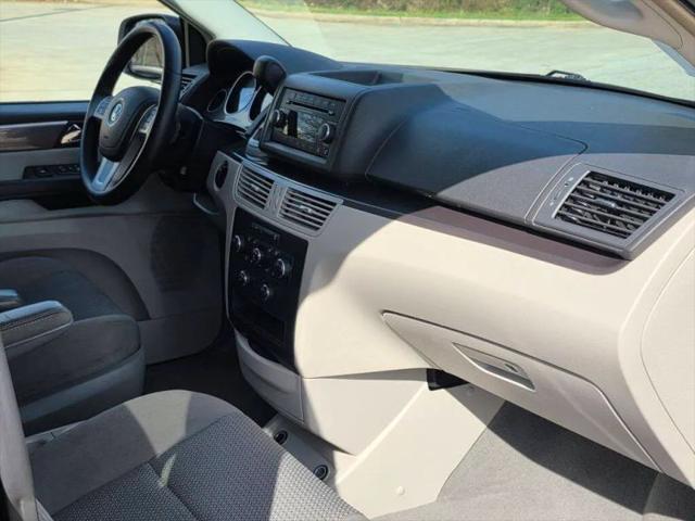 2014 Volkswagen Routan S