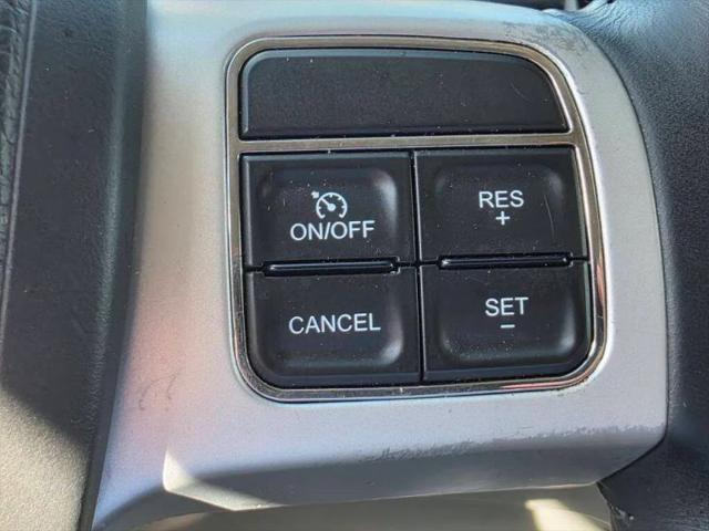 2014 Volkswagen Routan S