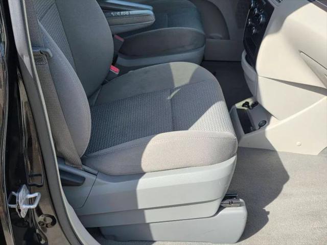 2014 Volkswagen Routan S