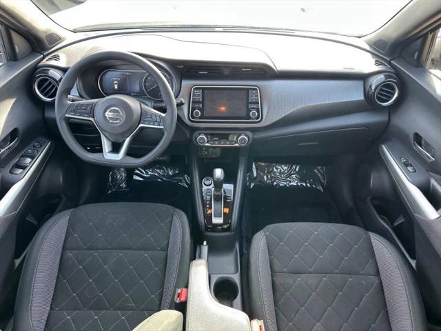 2020 Nissan Kicks SV Xtronic CVT
