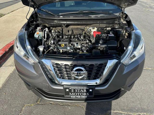 2020 Nissan Kicks SV Xtronic CVT