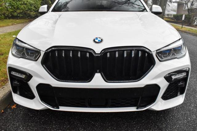 2020 BMW X6 M50i