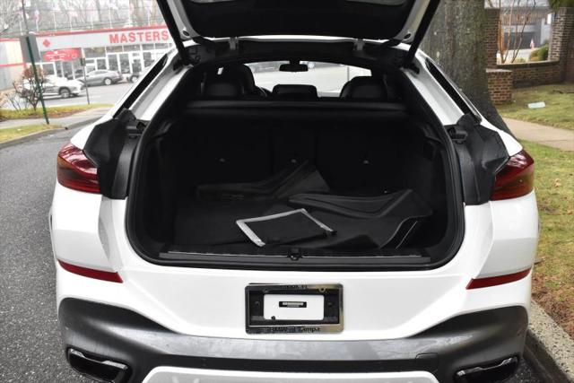 2020 BMW X6 M50i