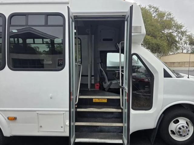 2016 Chevrolet Express Cutaway 3500 Diesel