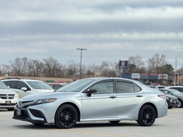 2022 Toyota Camry SE AWD