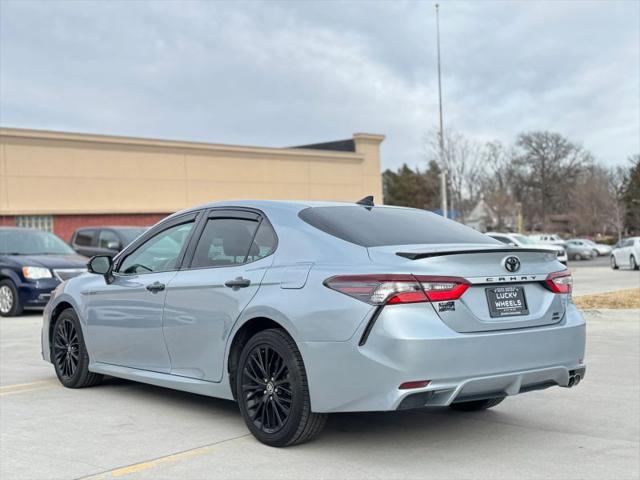2022 Toyota Camry SE AWD