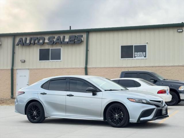 2022 Toyota Camry SE AWD