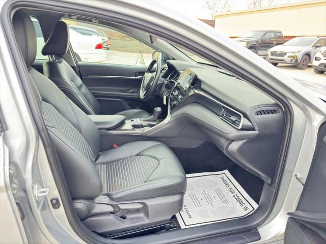 2022 Toyota Camry SE AWD