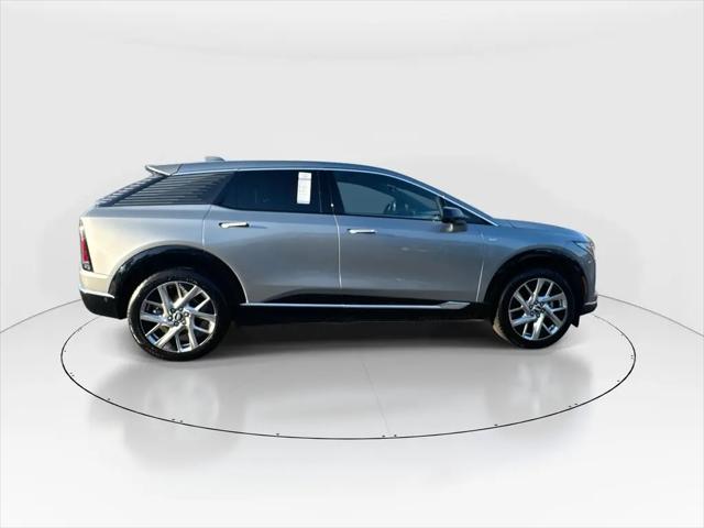 2025 Cadillac iQ Luxury 1 AWD