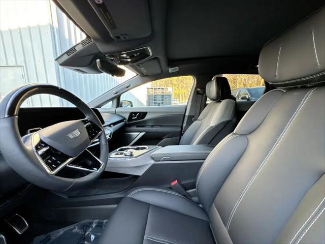 2025 Cadillac iQ Luxury 1 AWD