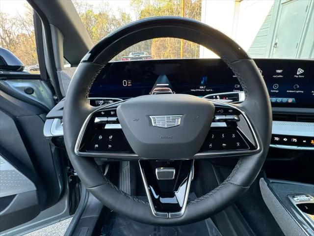 2025 Cadillac iQ Luxury 1 AWD