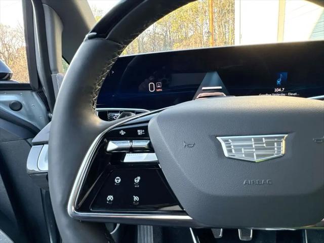 2025 Cadillac iQ Luxury 1 AWD