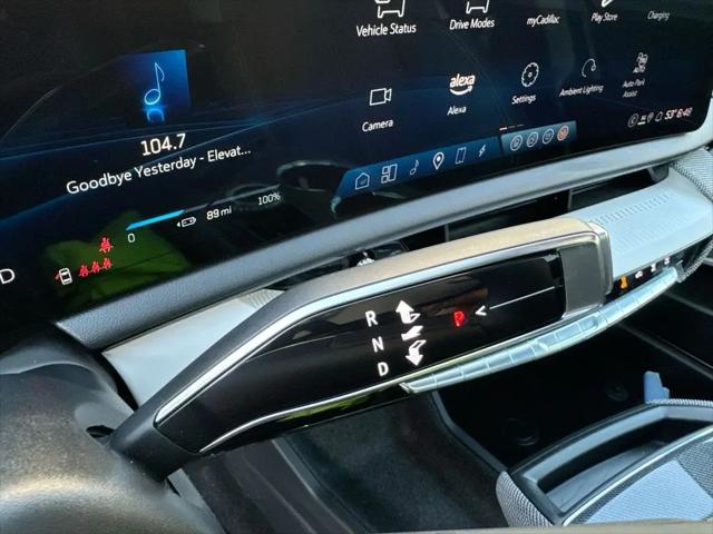 2025 Cadillac iQ Luxury 1 AWD