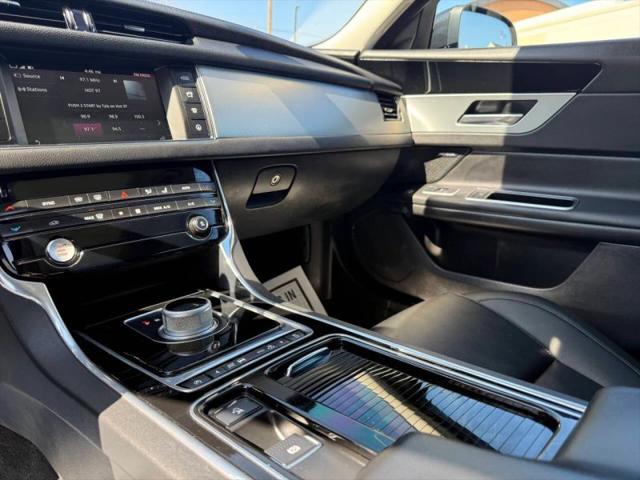2016 Jaguar XF 35t Premium