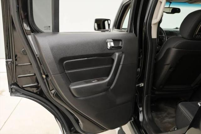 2006 HUMMER H3 Base