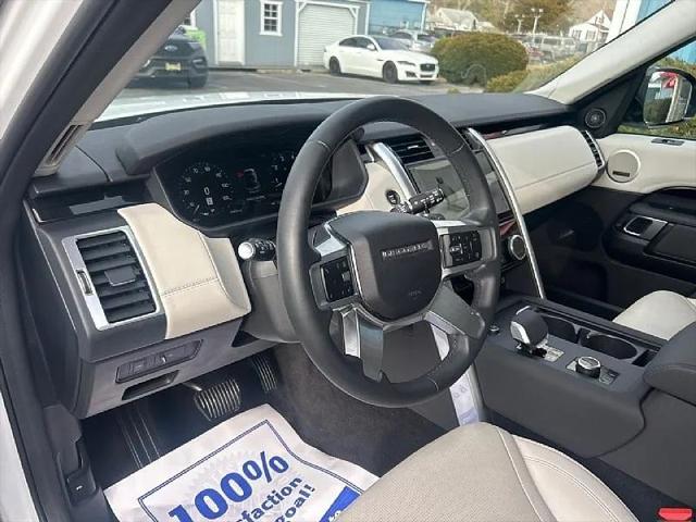 2025 Land Rover Discovery P300 S